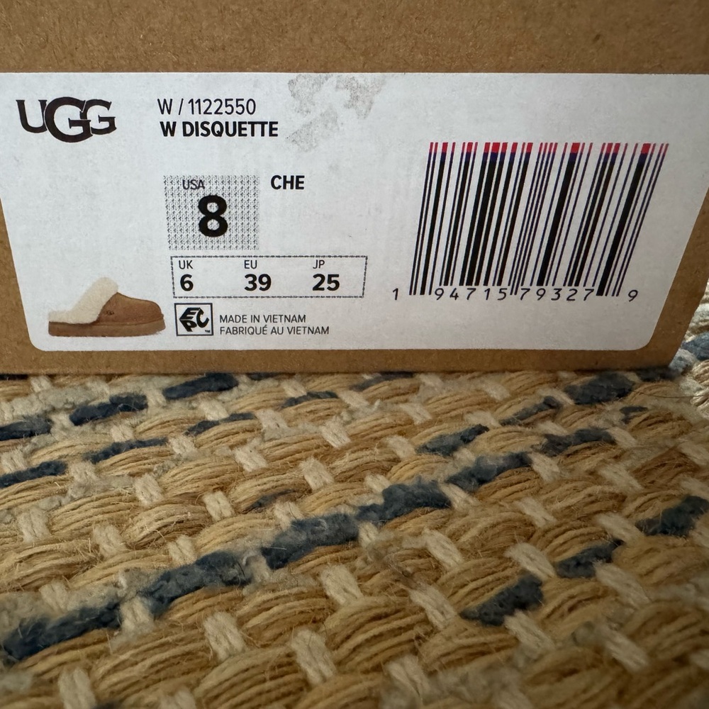 UGG Tan and Cream Shearling Mules Size 8 - Picture 5 of 7
